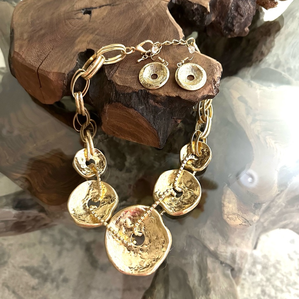 Statement gold necklace earring set adjustable length